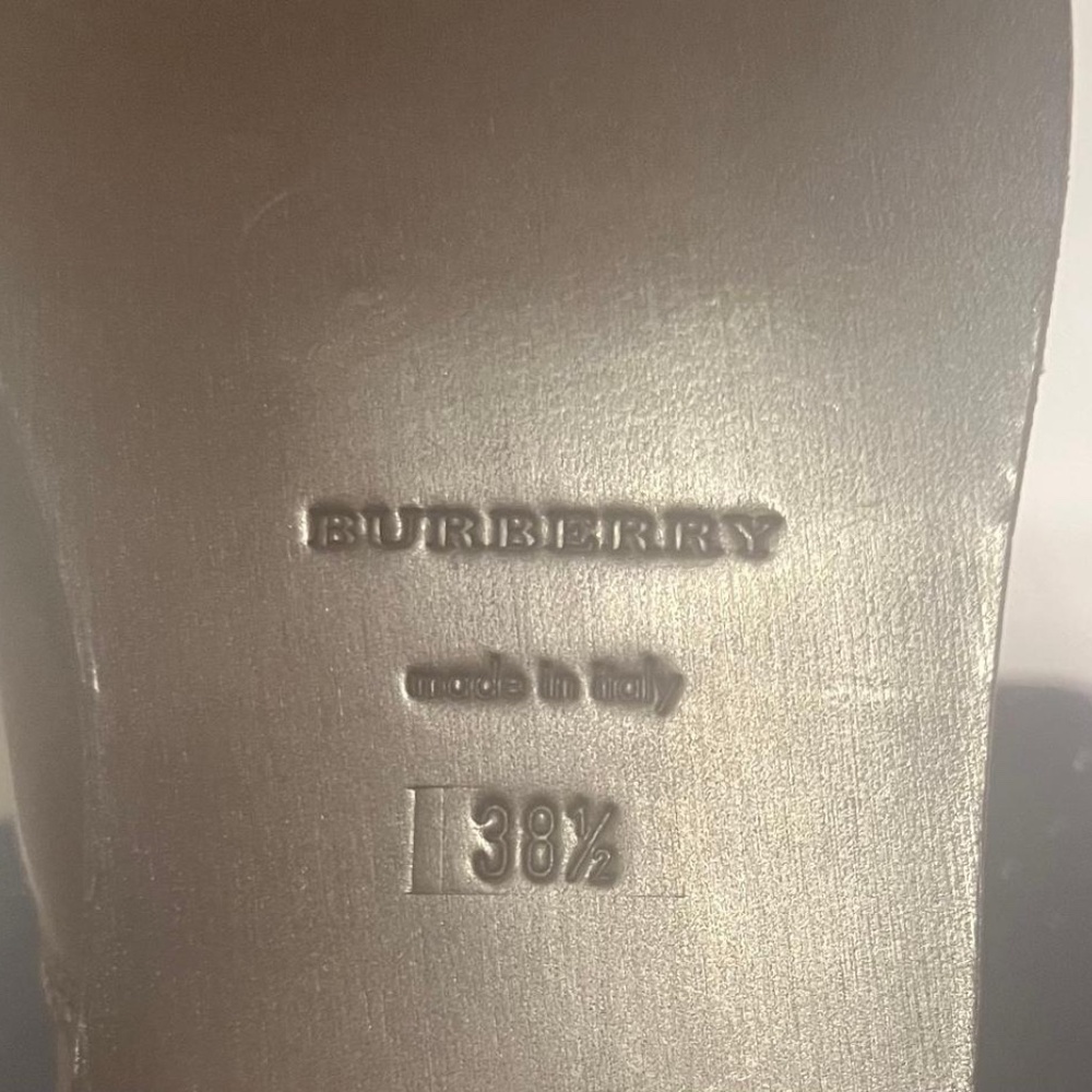 MAKE AN OFFER !!!  Burberry Brand New NWOB Leather Boots md Italy  Brn  sz8 - Picture 11 of 16